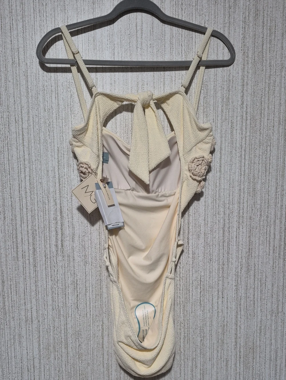 Antonio Melani Pearl Texture Floral Crochet One Piece Swimsuit Size L NWT